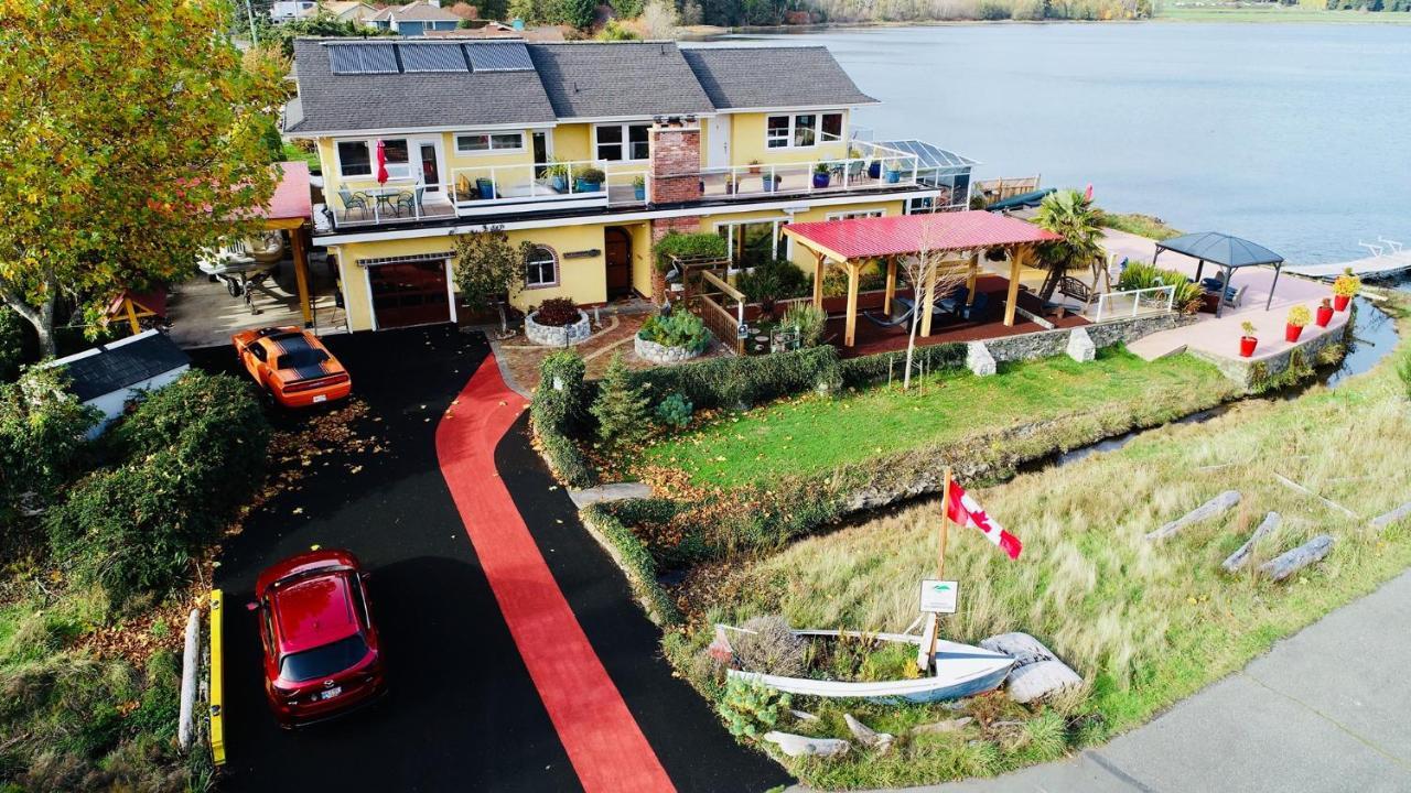 Birds Of A Feather Victoria Oceanfront Studio Suites Colwood Buitenkant foto