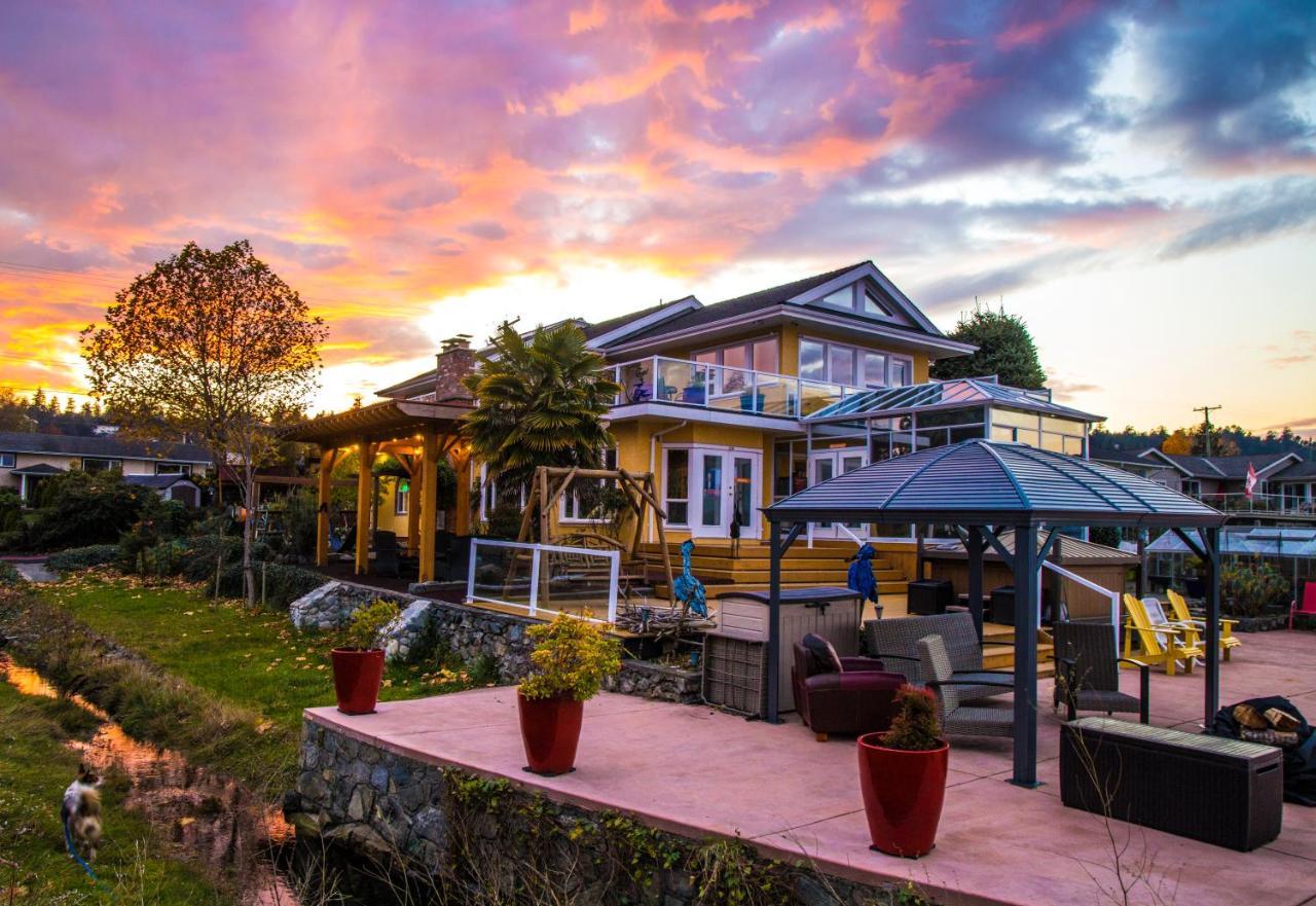 Birds Of A Feather Victoria Oceanfront Studio Suites Colwood Buitenkant foto